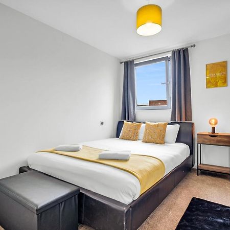 ברמינגהאם Stylish 4Th Floor 2 Bedroom En Suite City Centre Apartment With Parking By Azura Nights מראה חיצוני תמונה
