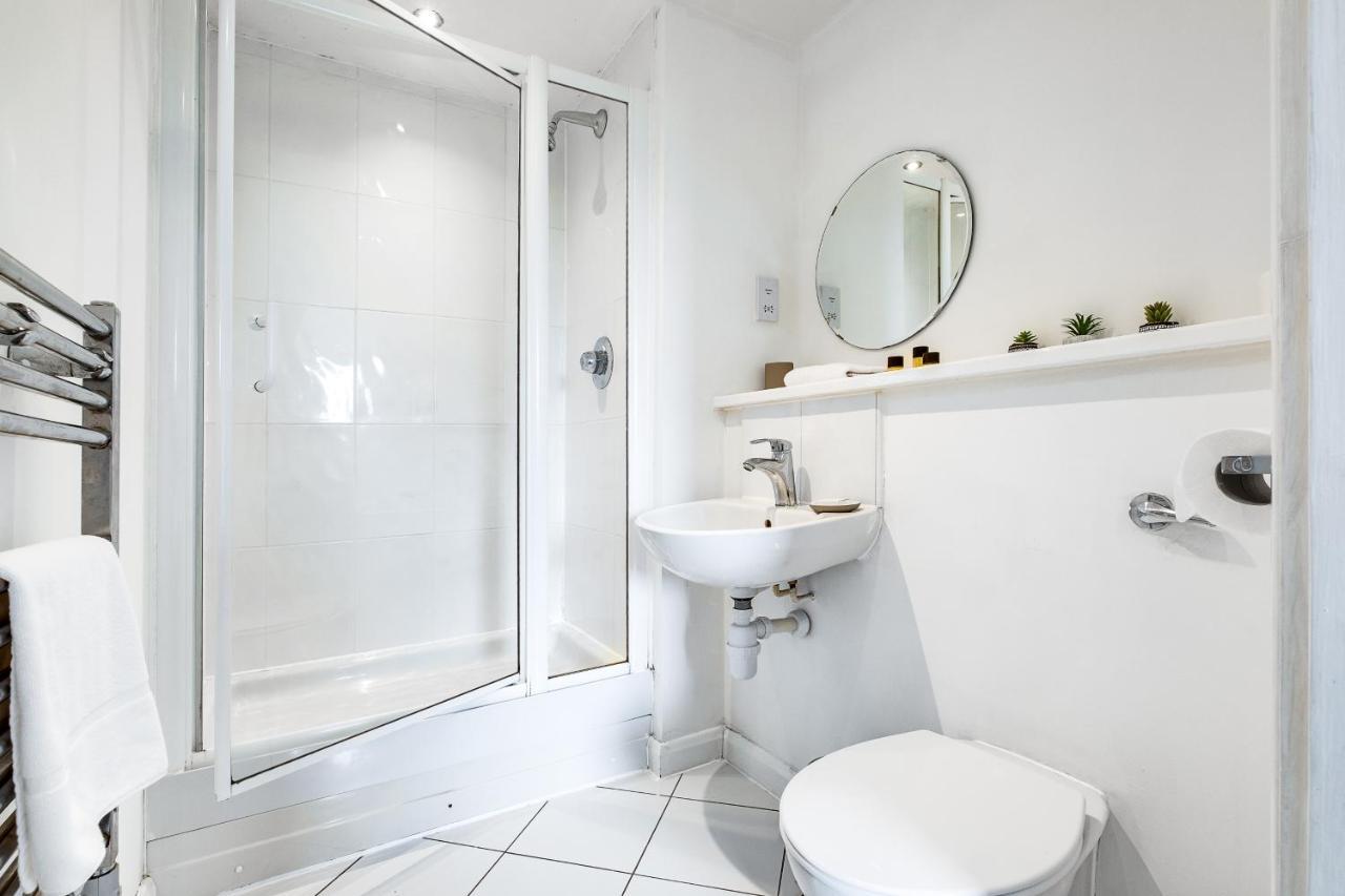 ברמינגהאם Stylish 4Th Floor 2 Bedroom En Suite City Centre Apartment With Parking By Azura Nights מראה חיצוני תמונה