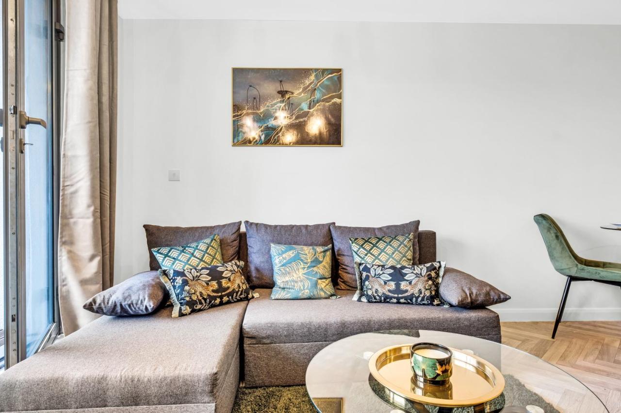 ברמינגהאם Stylish 4Th Floor 2 Bedroom En Suite City Centre Apartment With Parking By Azura Nights מראה חיצוני תמונה